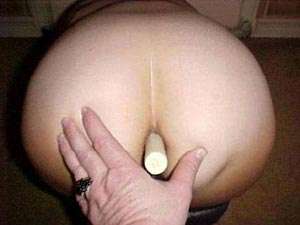 Lass mich deine Griechisch-Göttin sein! Gefügige Blondine sucht nach Sofortsex!